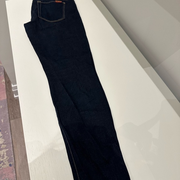 7 for All Mankind, lightly worn and the perfect dark denim wash! - Picture 4 of 5